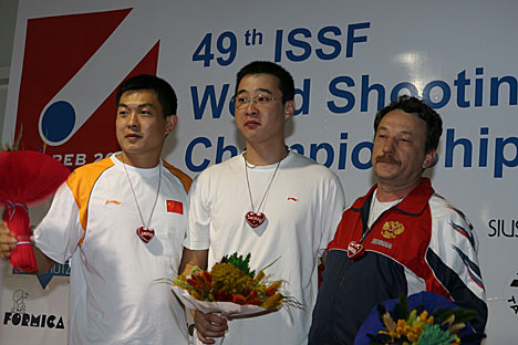 China’s Zhang shoots his way to his first World Championship win