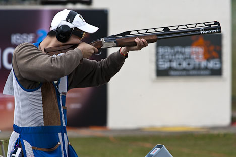 Pan (CHN) equalled the Double Trap Men’s World Record