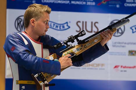 10m Running Target Men – Russia’s start Romanov secured the title