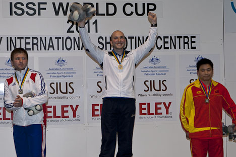Campriani climbed from 4th place to win Air Rifle final