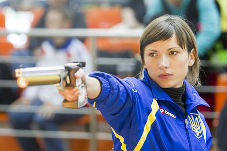 2004 Olympic Champ Kostevich shines at 10m Air Pistol Women final