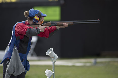 Galvez (ESP) and Tkach (RUS) duelled in the wind for the Trap Women Gold