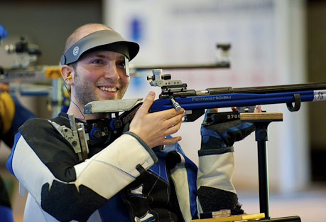 -1 to the Games. Italy’s Olympic hope, in 50m Rifle style. 