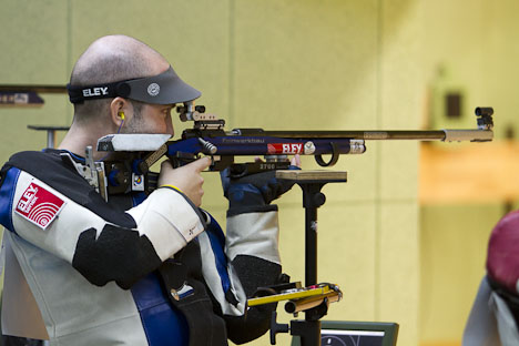 Campriani pockets 50m Rifle 3 Position Men Gold