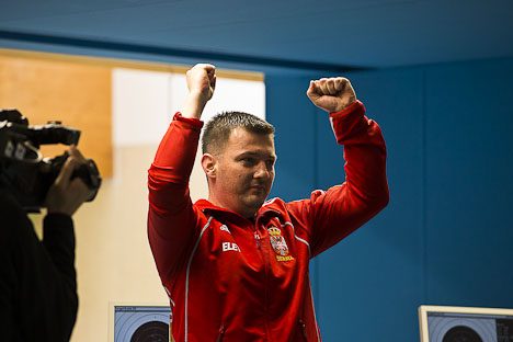 Zlatic (SRB) won his 2nd 50m Pistol Gold back to back, in spite of the weather conditions