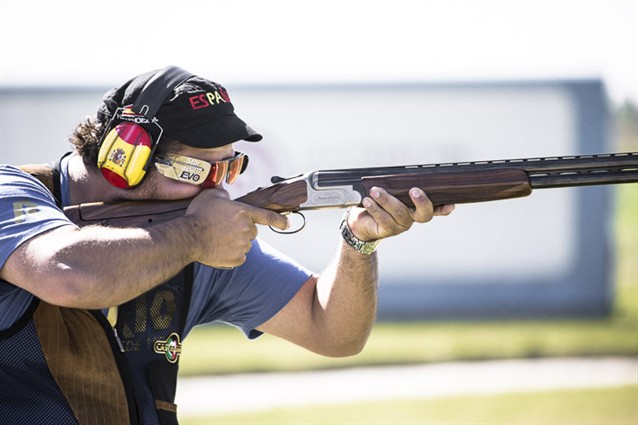 Spain's Fernandez shoot-off Slovakia's Varga at the Trap final to win Almaty's last world cup medal