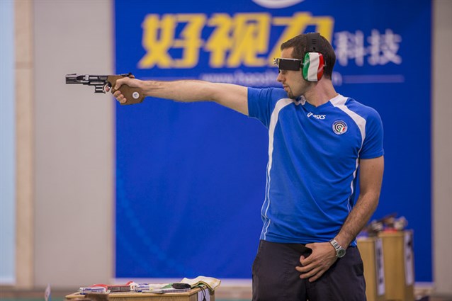 Mazzetti claimed Rapid Fire Gold with a new Final World Record, after 3 Shoot-offs