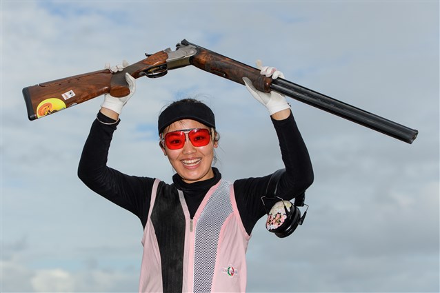 Chinese shooter Duan Yuwei claims Trap Women Junior gold at the end of a challenging final