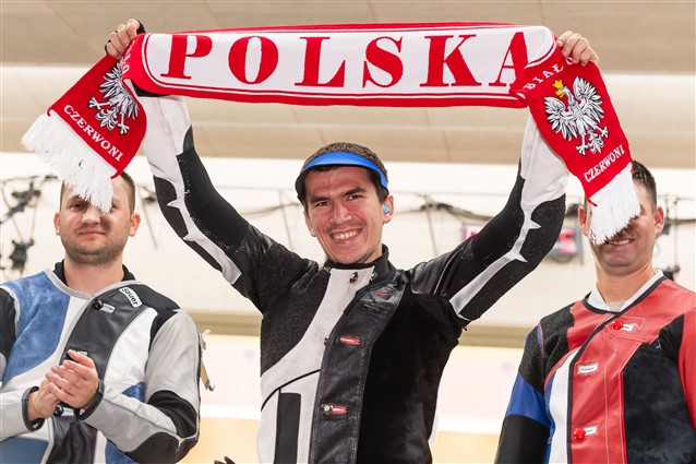 Poland’s Bartnik secures 50m Rifle 3 Positions title and Olympic quota