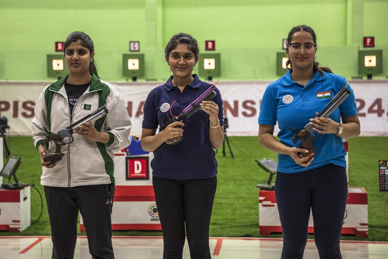 India’s rising stars Singh and Tomar earn Paris 2024 quota places at Asian Rifle/Pistol Championships in Jakarta