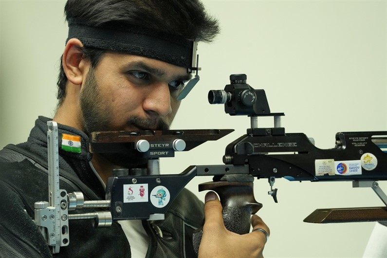 India’s Panwar sets men’s 10m air rifle world record to win first World Cup title in Cairo